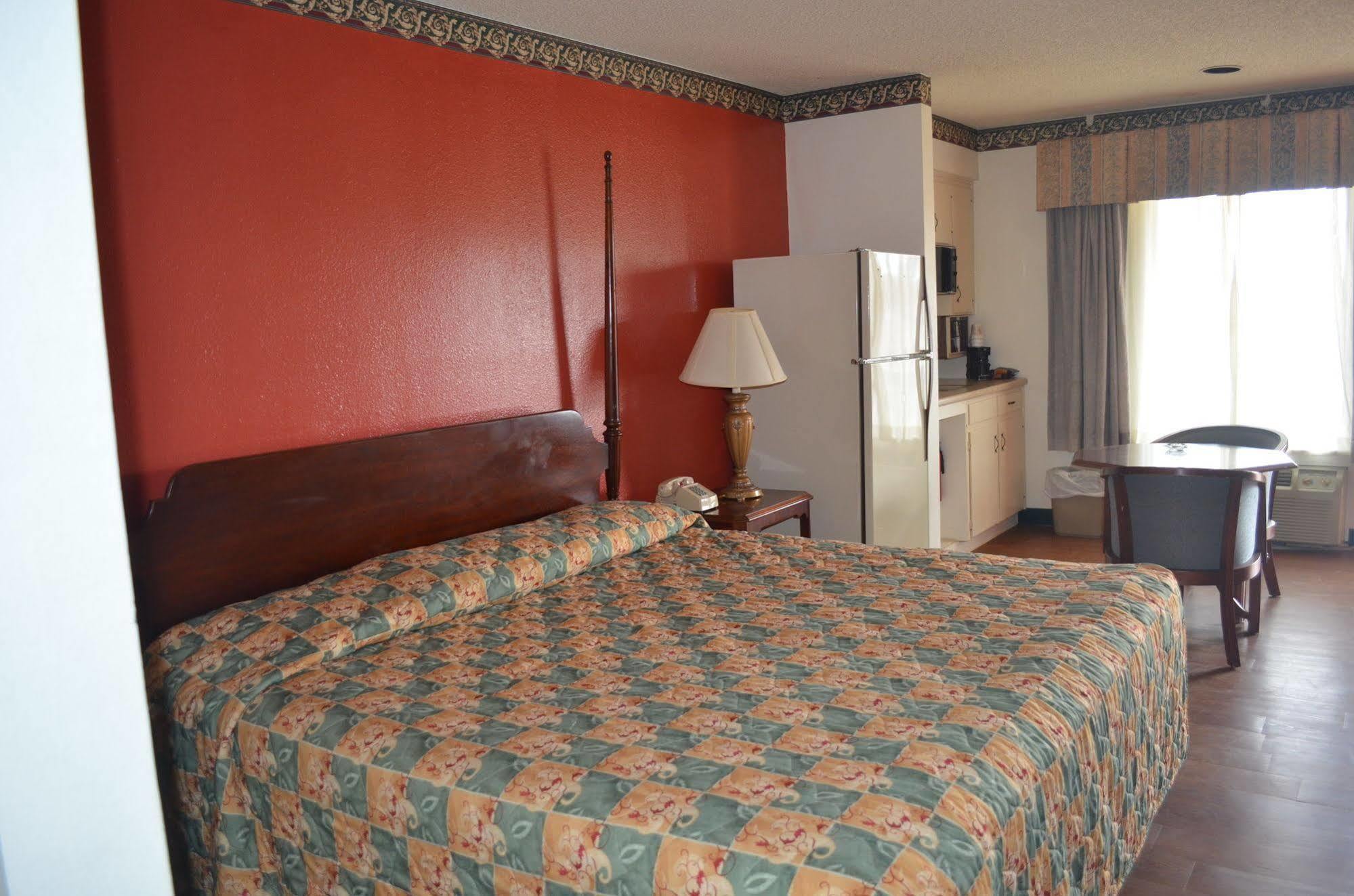 Granbury Inn And Suites Eksteriør bilde